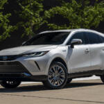 【画像】カムリ ✕ SUV ✕ ステーションワゴン＝ヴェンザ！　日本のハリアーが北米で「ヴェンザ」として復活した理由 〜 画像4