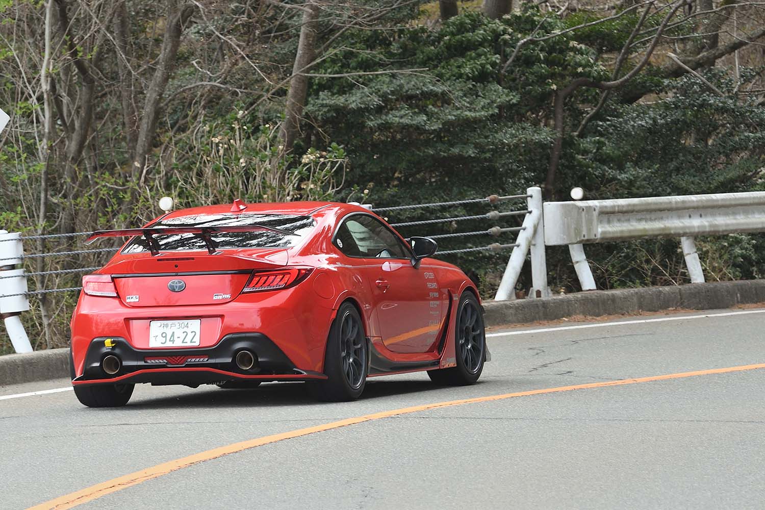 スーパーオートバックスサンシャイン神戸のGR86の走行シーン