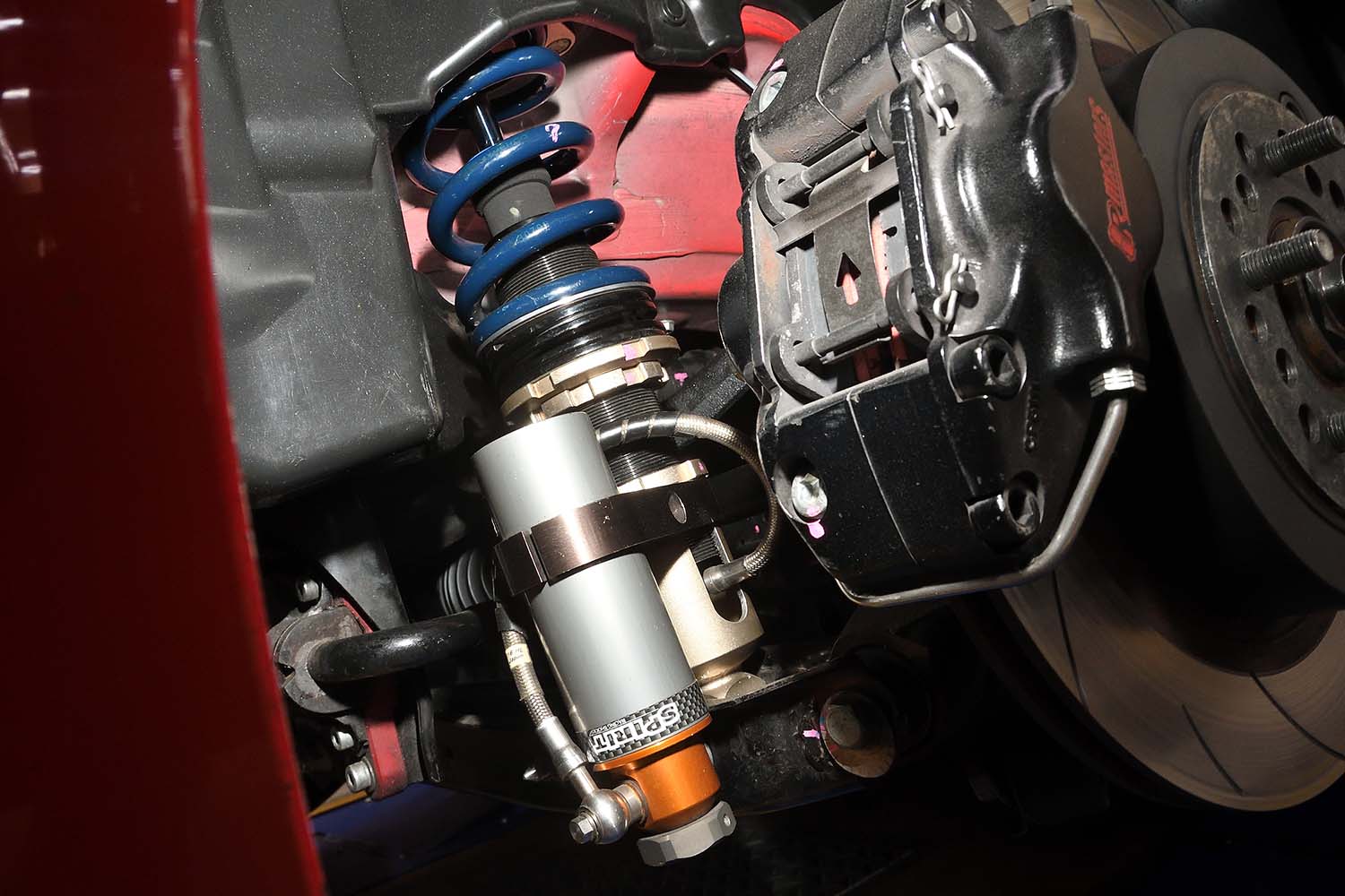 スーパーオートバックスサンシャイン神戸のGR86のダンパー
