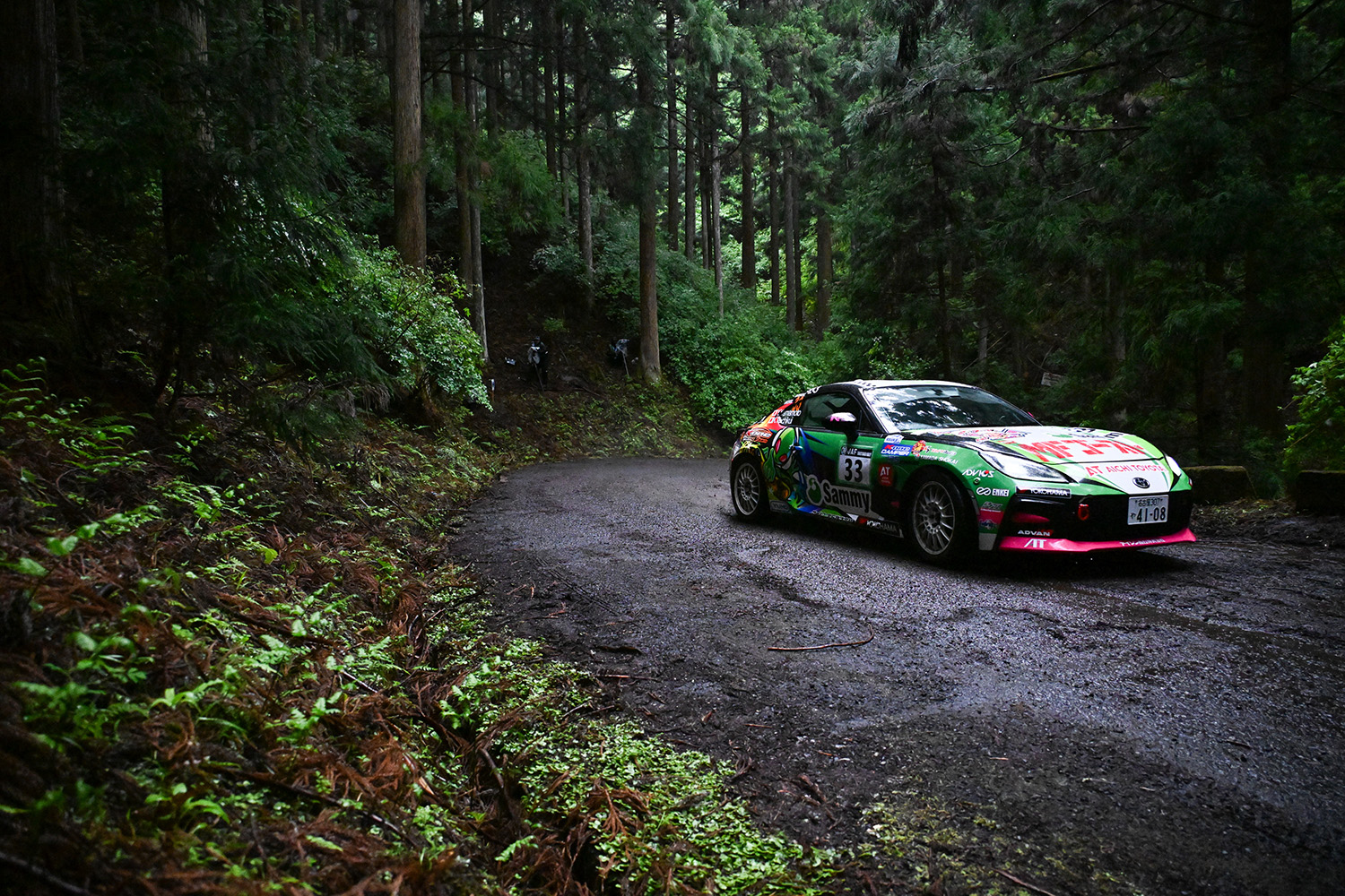 車載アイテムだけでさまざまなトラブルに対応しなければならないラリー競技は荷物もいっぱいだった 〜 画像3