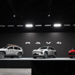 【画像】新型RAV4のGRスポーツは「オンロードのスポーティさ」を追求したモデル！　空力・シャシー剛性・サスペンションまで手が入った「本物」に期待大 〜 画像1