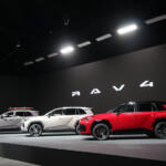 【画像】新型RAV4のGRスポーツは「オンロードのスポーティさ」を追求したモデル！　空力・シャシー剛性・サスペンションまで手が入った「本物」に期待大 〜 画像21