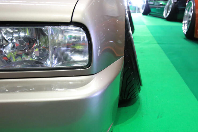 適当なDIYとか点検不足の「整備不良車」が街に溢れすぎ！　知らなかったじゃ済まされない「保安基準不適合」なポイントまとめ