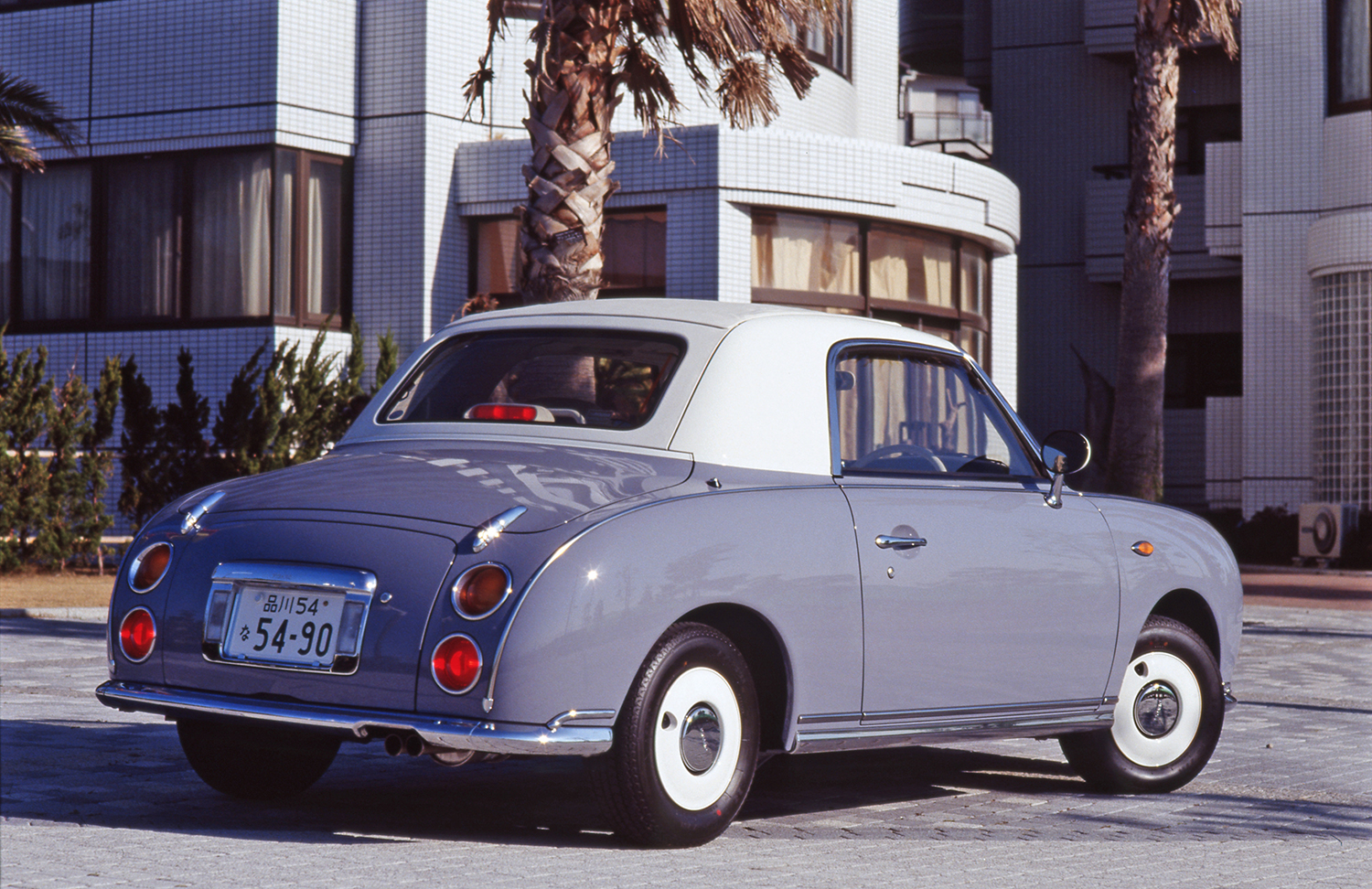 日産フィガロのリヤスタイリング