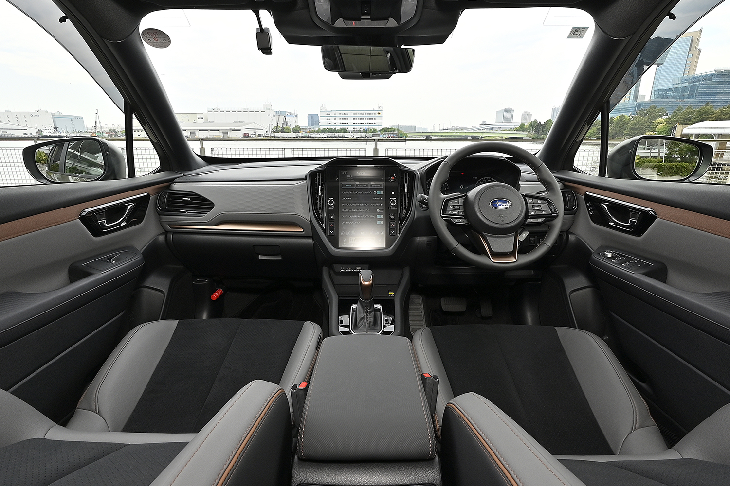 新型スバル・フォレスターのインテリア 〜 画像30