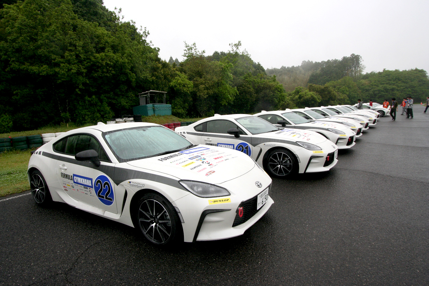 フォーミュラジムカーナの車両「GR86」