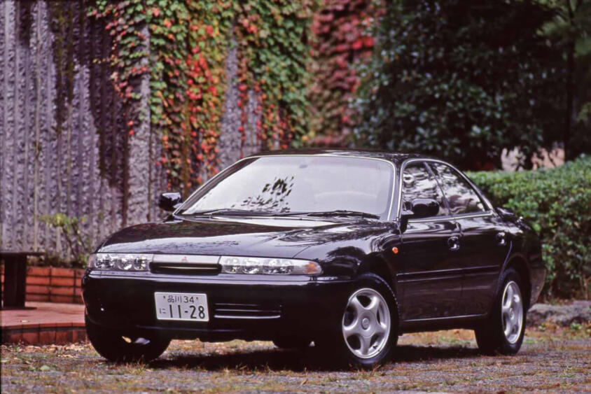 もうちょい早く発売していれば！　時代の波に乗り遅れた４ドアハードトップ「三菱エメロード」の残念な運命