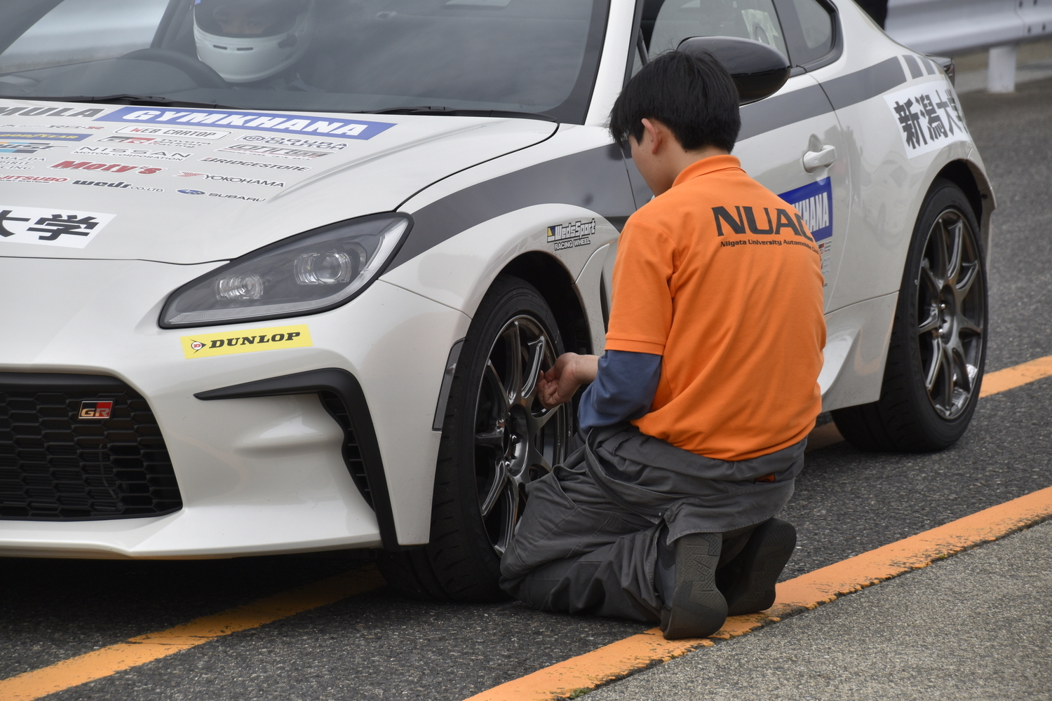 「Formula Gymkhana」の整備シーン