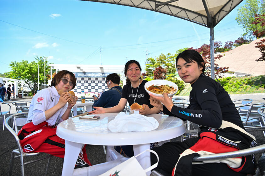 ルーキー女子ドライバー３名に直撃インタビュー！　いまジムカーナ界で話題のチームCP2が激熱!!