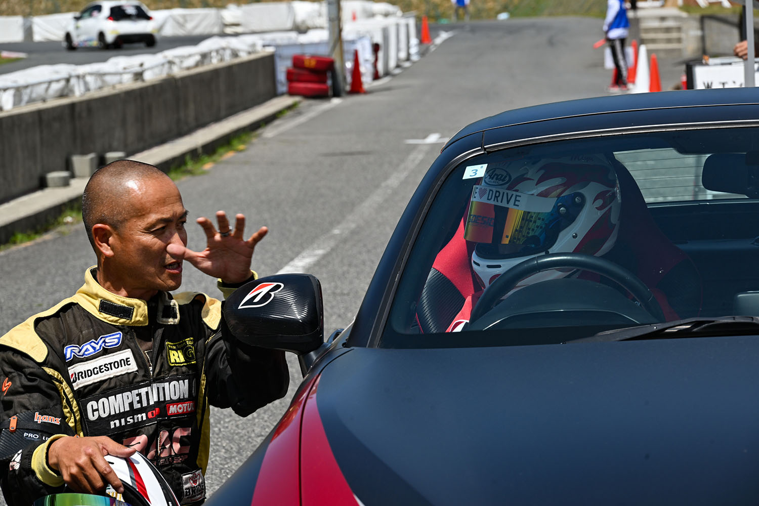 マスタードライバーの河本選手にアドバイスを受ける土田選手 〜 画像38