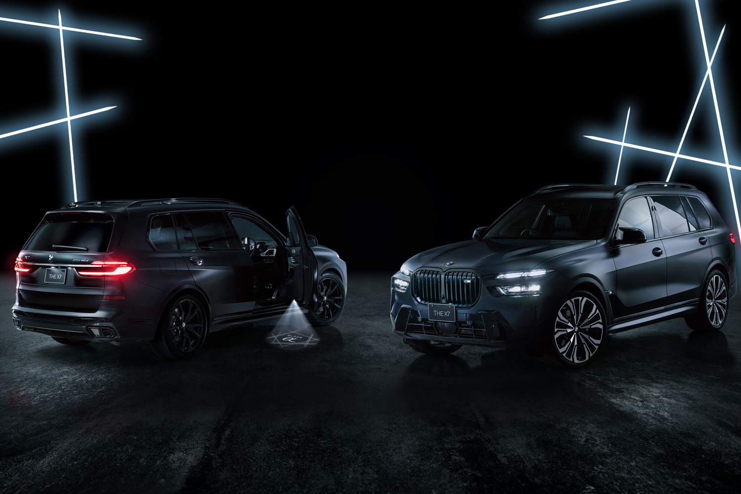 「X7 xDrive40d BLACK-α」のフロントスタイルとリアスタイル