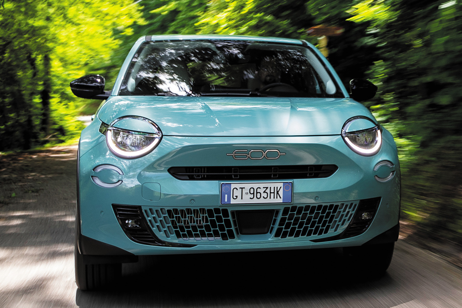 「FIAT 600 Hybrid」のフロントスタイル