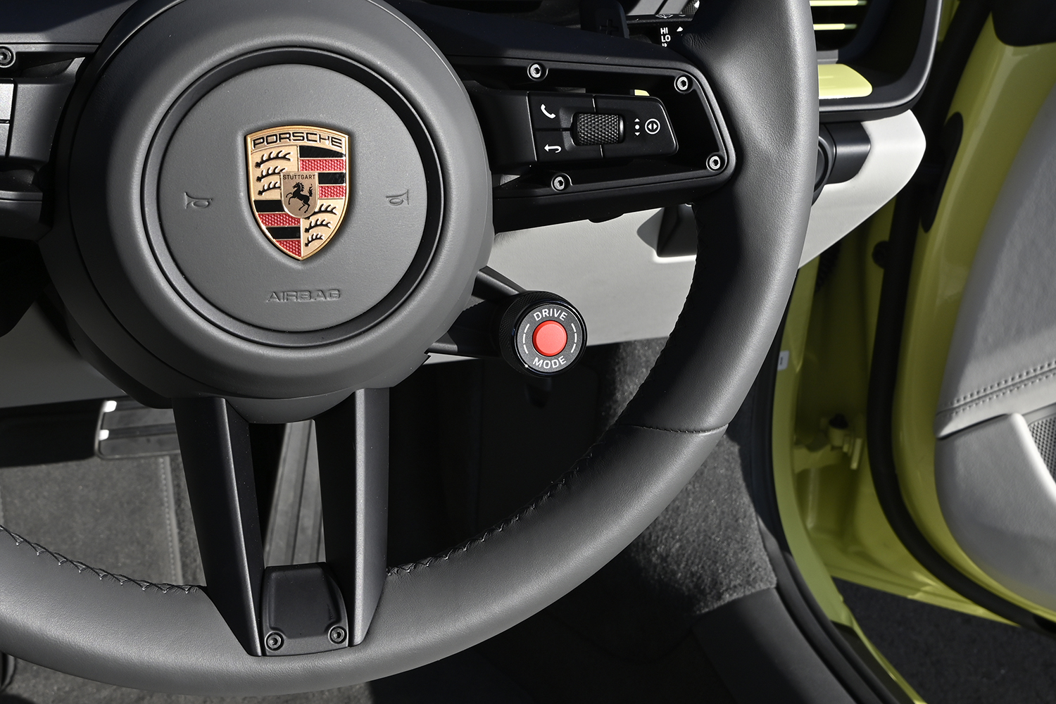 モータージャーナリストの西川昇吾がポルシェ911とシボレー・コルベットに試乗 〜 画像13