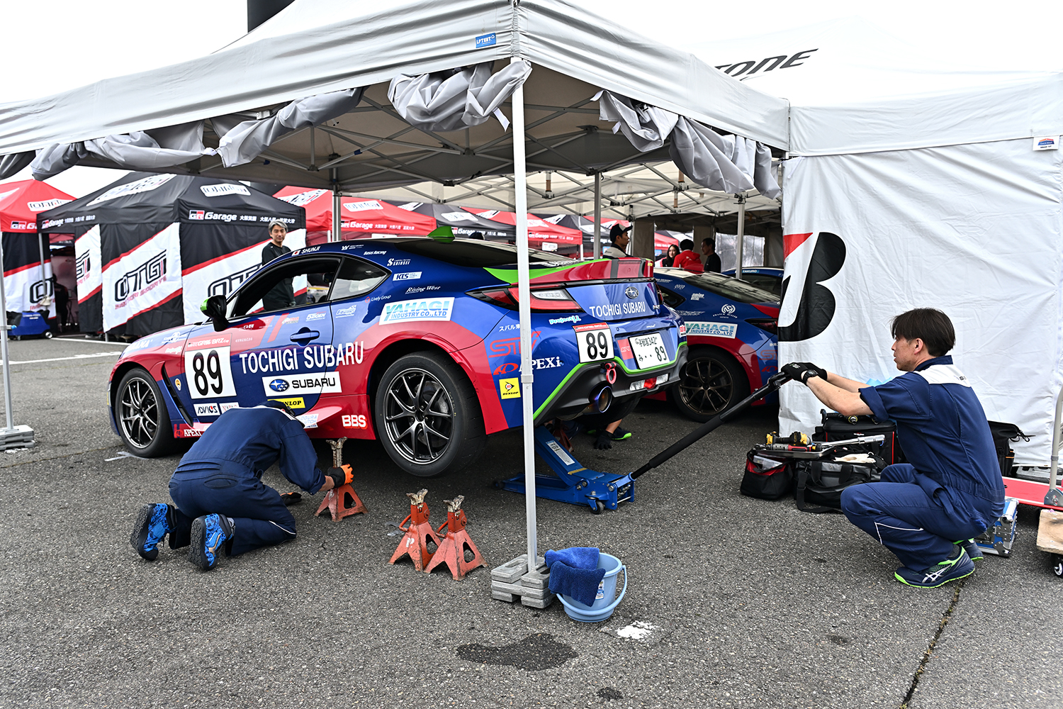 TGR GR86/BRZ Cupに参戦するチームタクティの車両