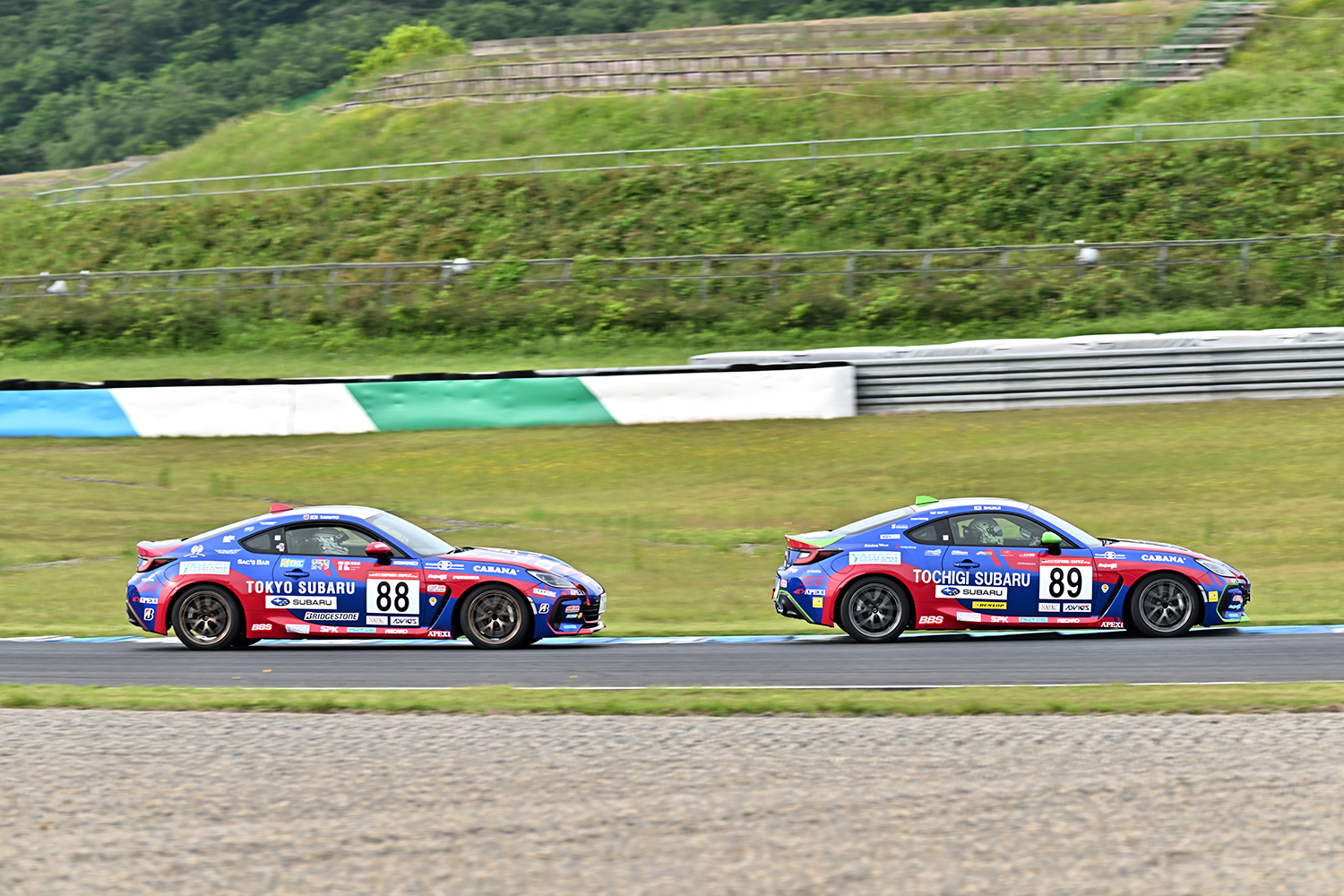 TGR GR86/BRZ Cupに参戦するチームタクティの車両たち