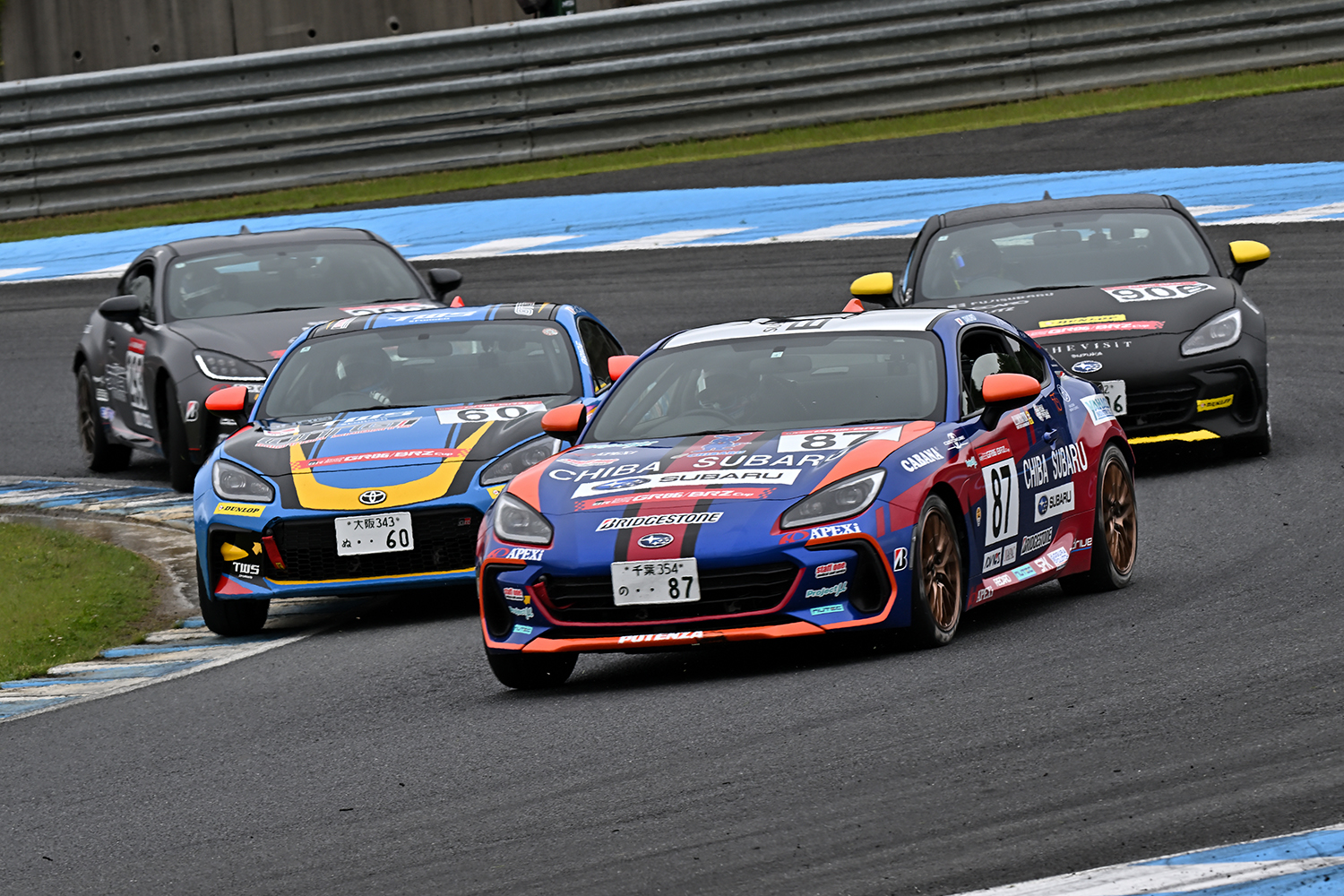 TGR GR86/BRZ Cupに参戦するチームタクティの車両たち