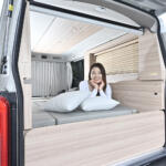 【画像】「車中泊女子」黒木美珠のVehicle&Life 【Vol.６】　納車したその日から車中泊生活ができちゃう！　メーカーが本気で作った車中泊車「日産キャラバンMY ROOM」にうっとり!! 〜 画像4