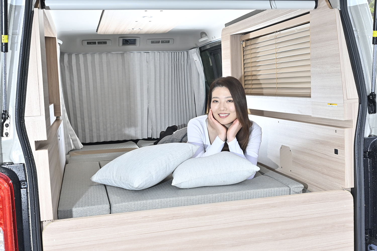 日産キャラバン MY　ROOMの車内