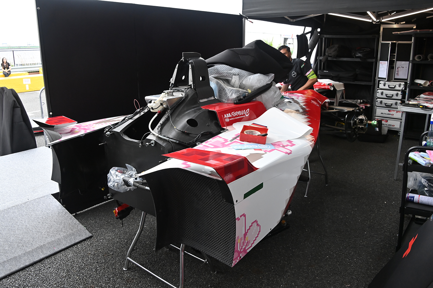 フォーミュラE 東京E-PRIX2025 日産チームのガレージの様子