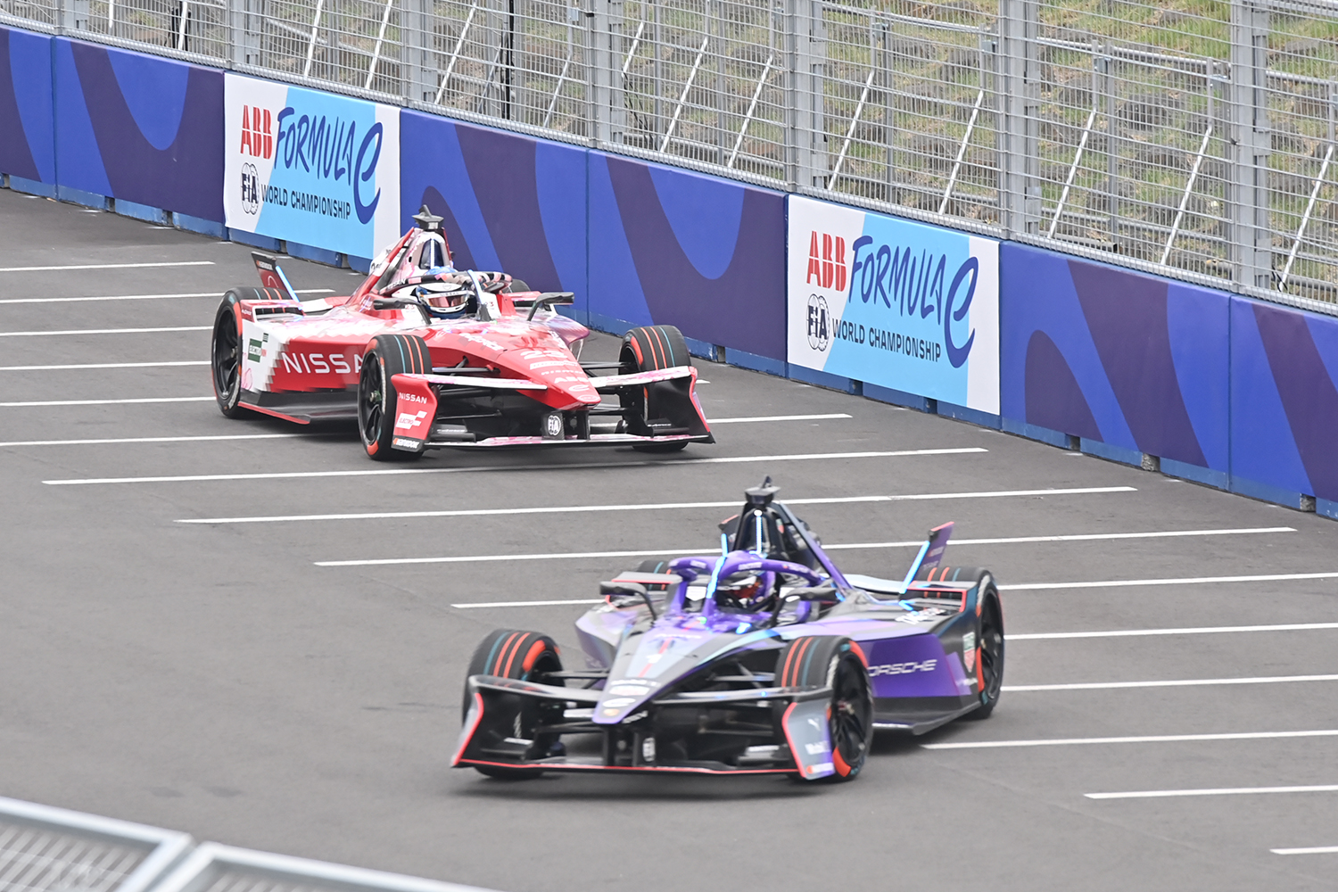 今期絶好調の日産フォーミュラEチームのガレージに潜入した 〜 画像20