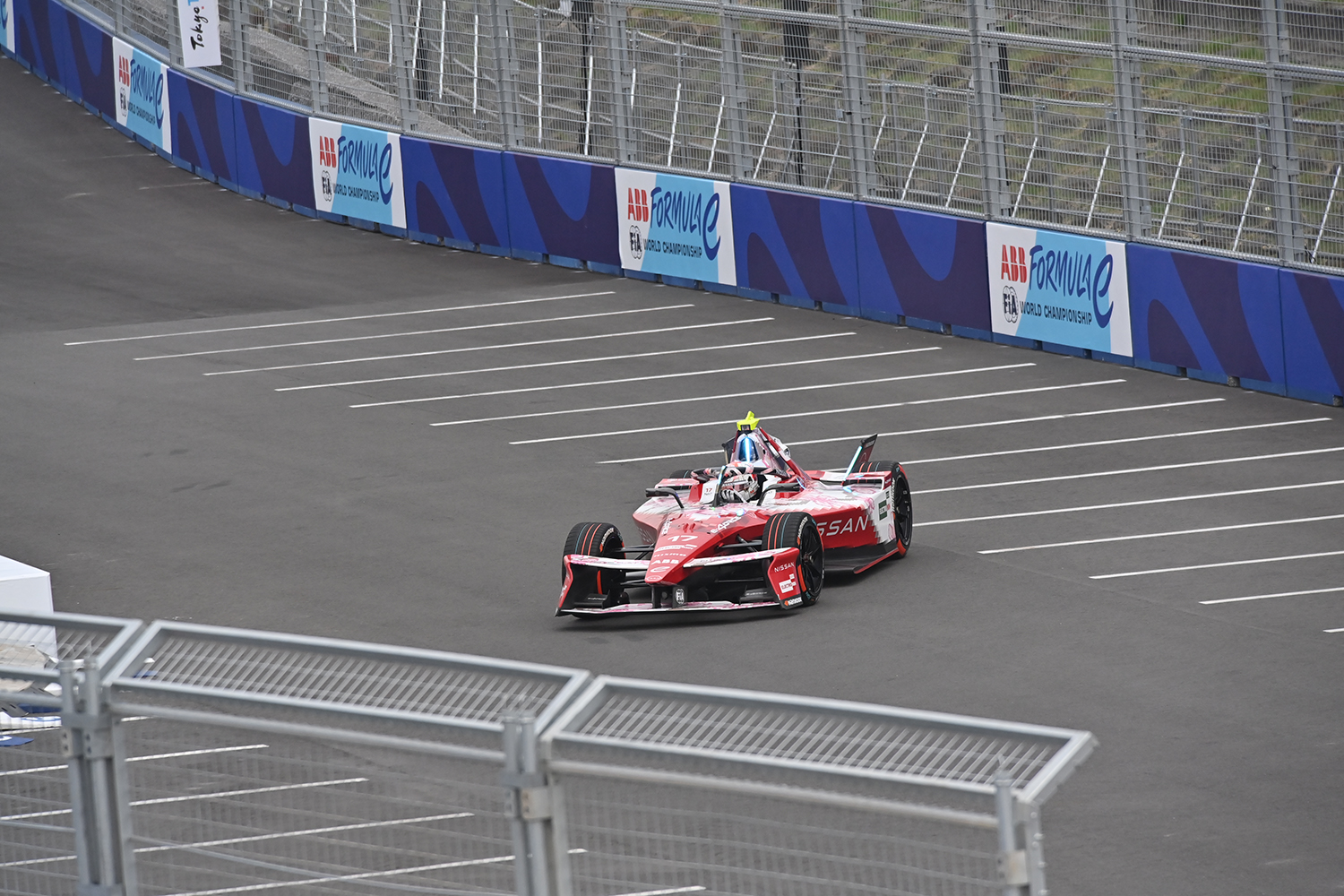 今期絶好調の日産フォーミュラEチームのガレージに潜入した 〜 画像88