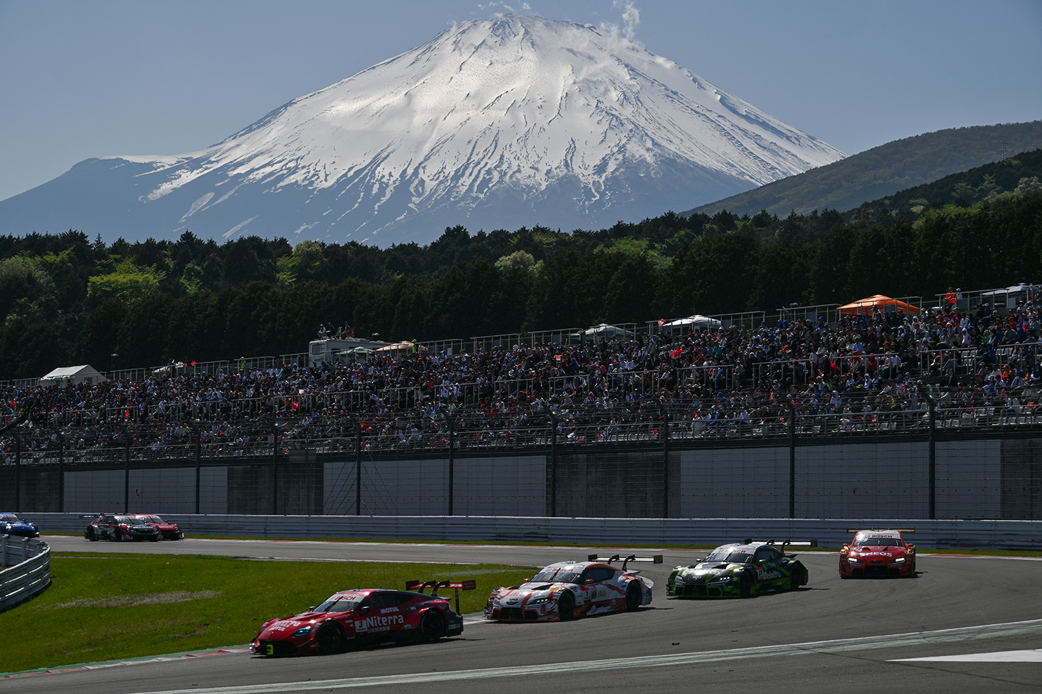 スーパーGTを戦うGT500車両から市販車と共通のパーツを探してみた 〜 画像22
