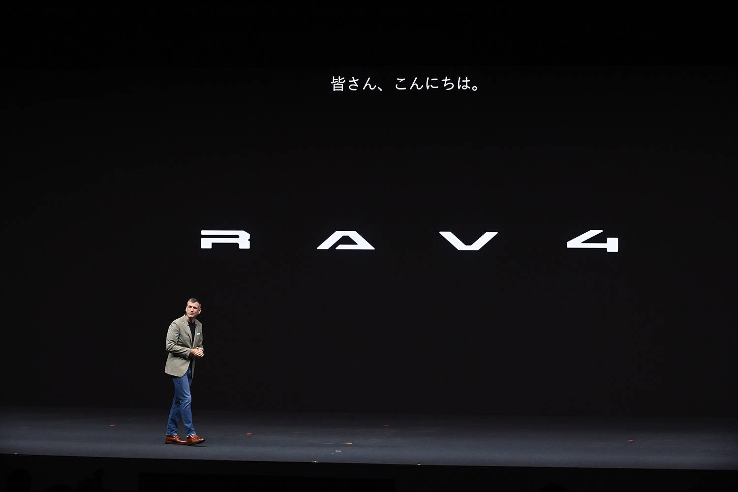 6代目の新型RAV4が登場 〜 画像22