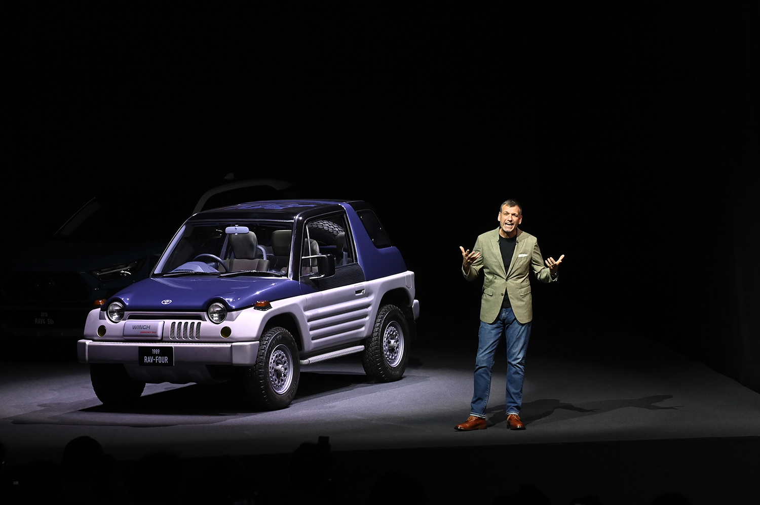 6代目の新型RAV4が登場 〜 画像24