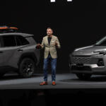 【画像】【速報】トヨタの大人気SUVが待望のフルモデルチェンジ！　６代目RAV４がさまざまな新機能を引っ提げ堂々デビュー 〜 画像31