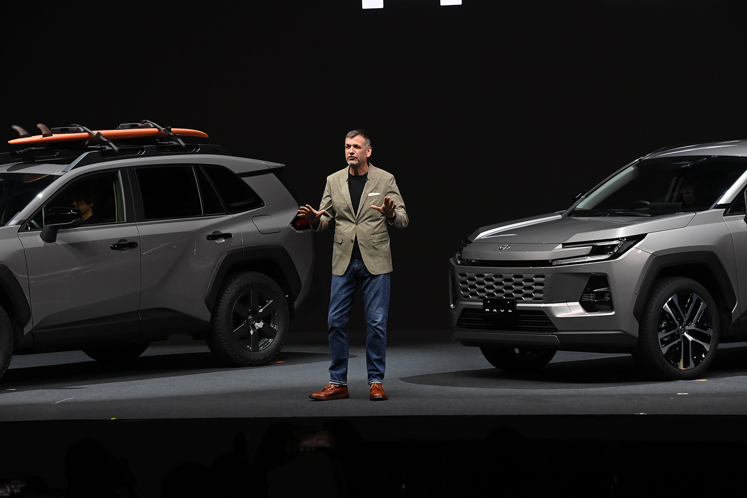 6代目の新型RAV4が登場 〜 画像31