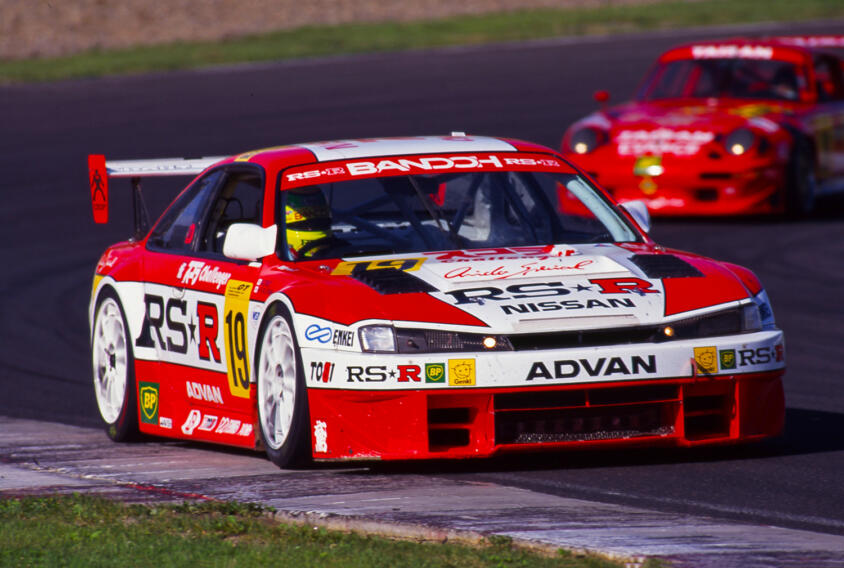 織戸 学選手の原点はシルビア！　GT300で初タイトルを獲得した「S14シルビア」について織戸選手と当時の監督坂東さんに直撃した