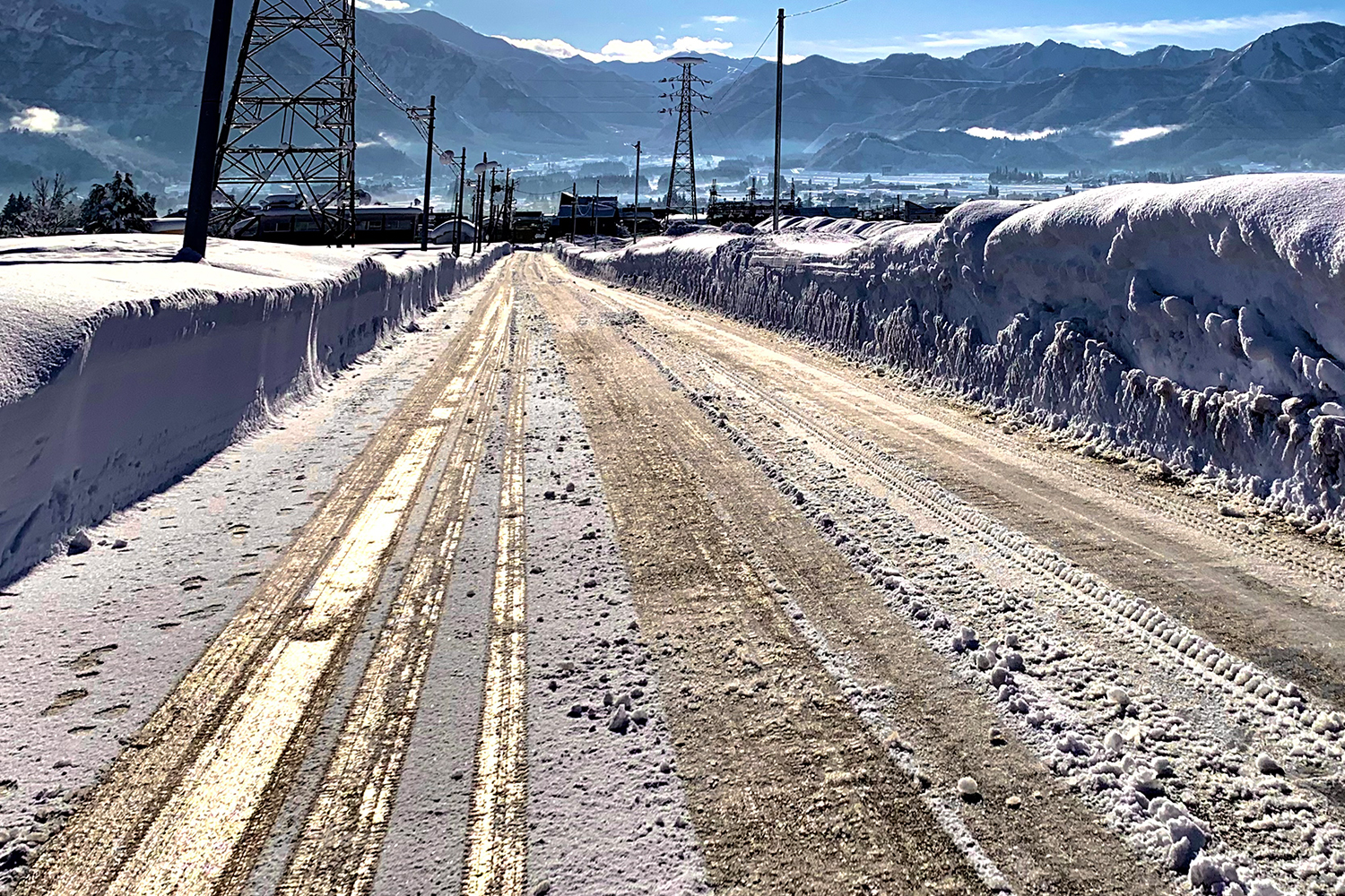 雪道のイメージ