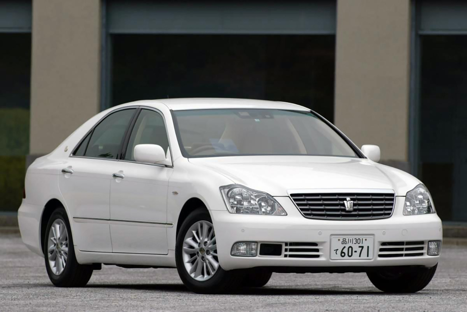 トヨタ・クラウン（S180系）