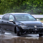 【画像】【試乗】333馬力を手に入れた「VWゴルフＲ」の戦闘力をチェック！　4WDマイスターがクローズドで徹底的に走らせた 〜 画像38