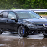 【画像】【試乗】333馬力を手に入れた「VWゴルフＲ」の戦闘力をチェック！　4WDマイスターがクローズドで徹底的に走らせた 〜 画像43