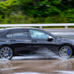 【画像】【試乗】333馬力を手に入れた「VWゴルフＲ」の戦闘力をチェック！　4WDマイスターがクローズドで徹底的に走らせた 〜 画像44