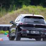 【画像】【試乗】333馬力を手に入れた「VWゴルフＲ」の戦闘力をチェック！　4WDマイスターがクローズドで徹底的に走らせた 〜 画像75