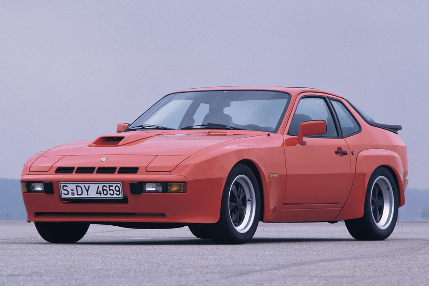 ポルシェ924カレラGTのフロントスタイリング