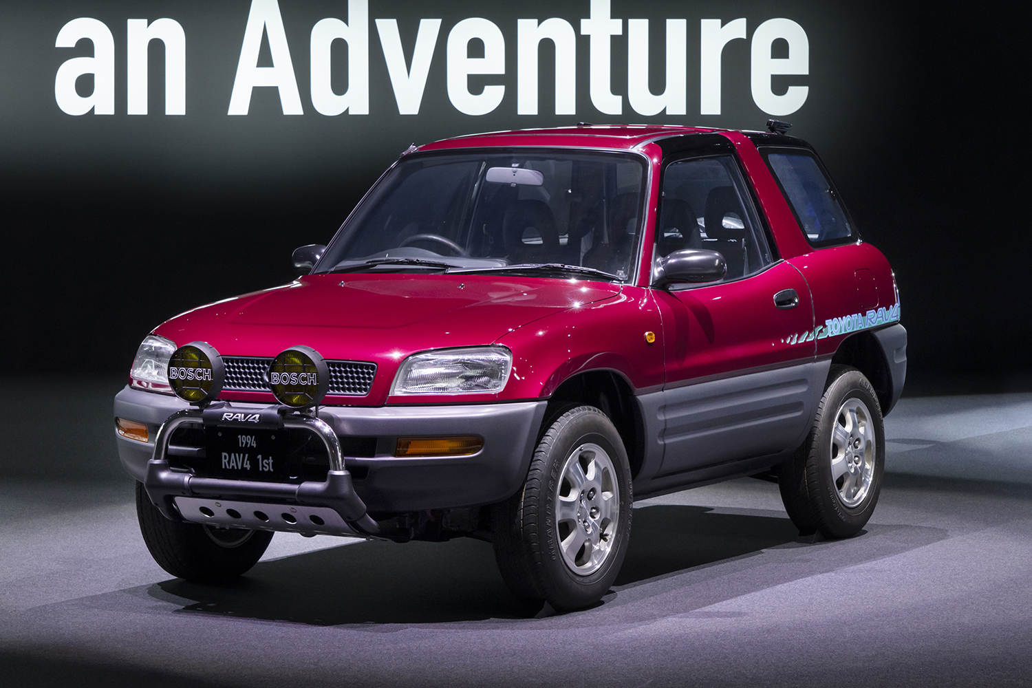 トヨタが新型RAV4にスポーツ顔とオフロード顔を用意した理由 〜 画像8