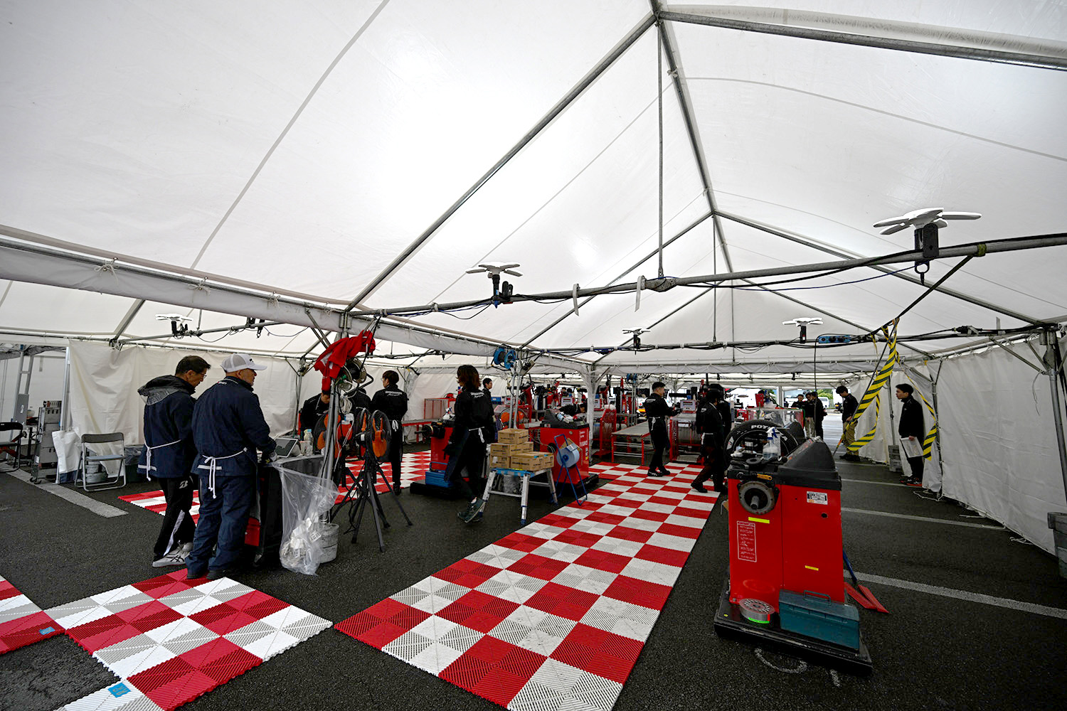 富士24時間レースのブリヂストンのタイヤサポート 〜 画像48