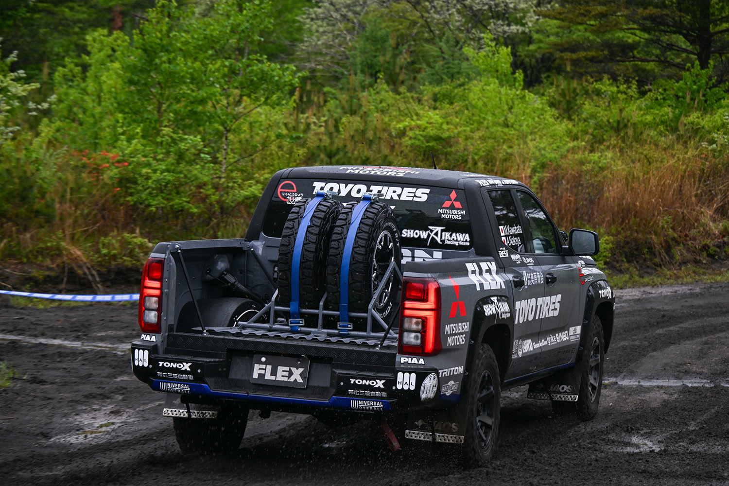 「FLEX SHOW AIKAWA Racing with TOYO TIRE」の三菱トライトン 〜 画像29
