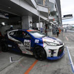 【画像】24時間レースにたった３人ってひとり８時間!?　圧倒的少人数でＳ耐に挑むKTMSのドライバーに「正直キツくない？」って聞いてみた 〜 画像13