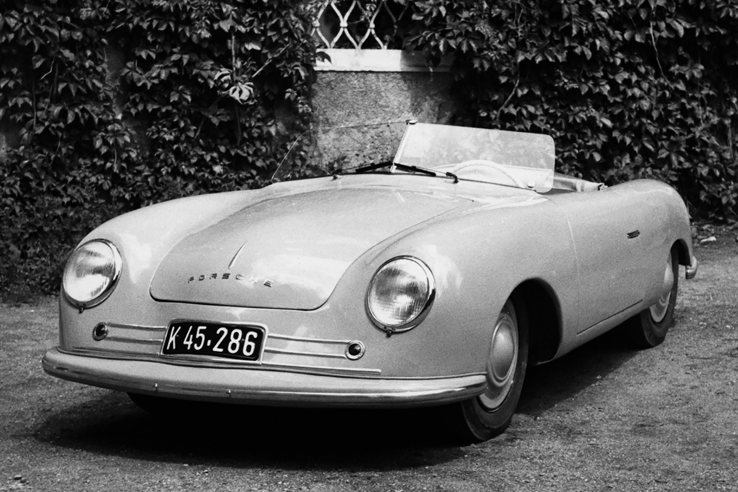 356ナンバー1というミッドシップのポルシェ 〜 画像13
