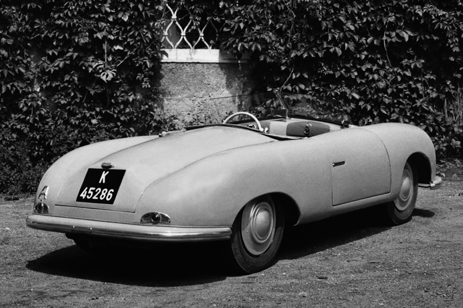 356ナンバー1というミッドシップのポルシェ 〜 画像14