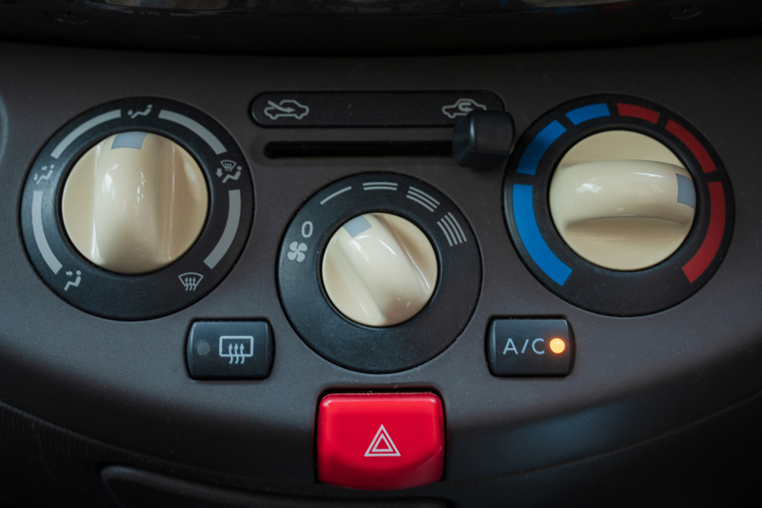 「外気導入」と「内気循環」のスイッチを上手に使えば車内がもっと快適になる 〜 画像4