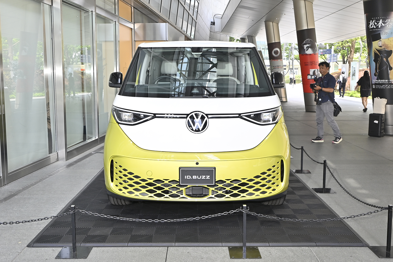 日本導入がかなったフォルクスワーゲンID.Buzzにちょい乗りしたぞ 〜 画像6