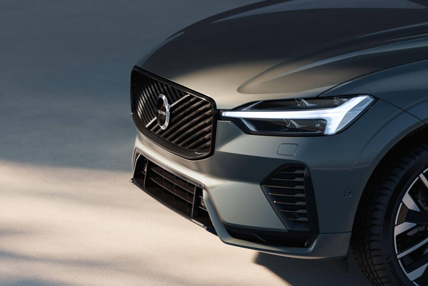 ボルボXC60がマイナーチェンジ！　最新インフォテインメントシステムとさらに洗練されたインテリアで商品力強化