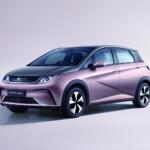 【画像】人気オプションをフル装備でも価格は据え置き！　限定30台の「BYDドルフィン・グレイトフルピンク」はコスパ最強の特別仕様車だ 〜 画像5