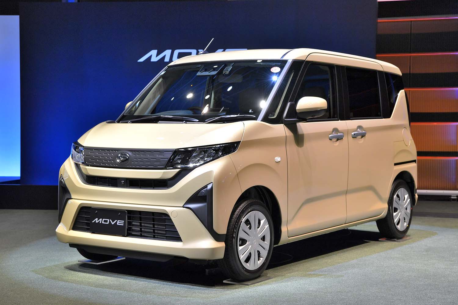 新型ダイハツ・ムーヴの最量販グレード「X」 〜 画像6