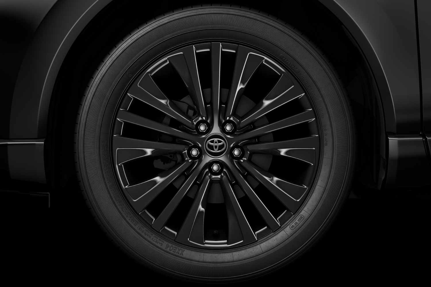 トヨタ・ハリアー特別仕様車「Night Shade」ブラック塗装のアルミホイール 〜 画像8